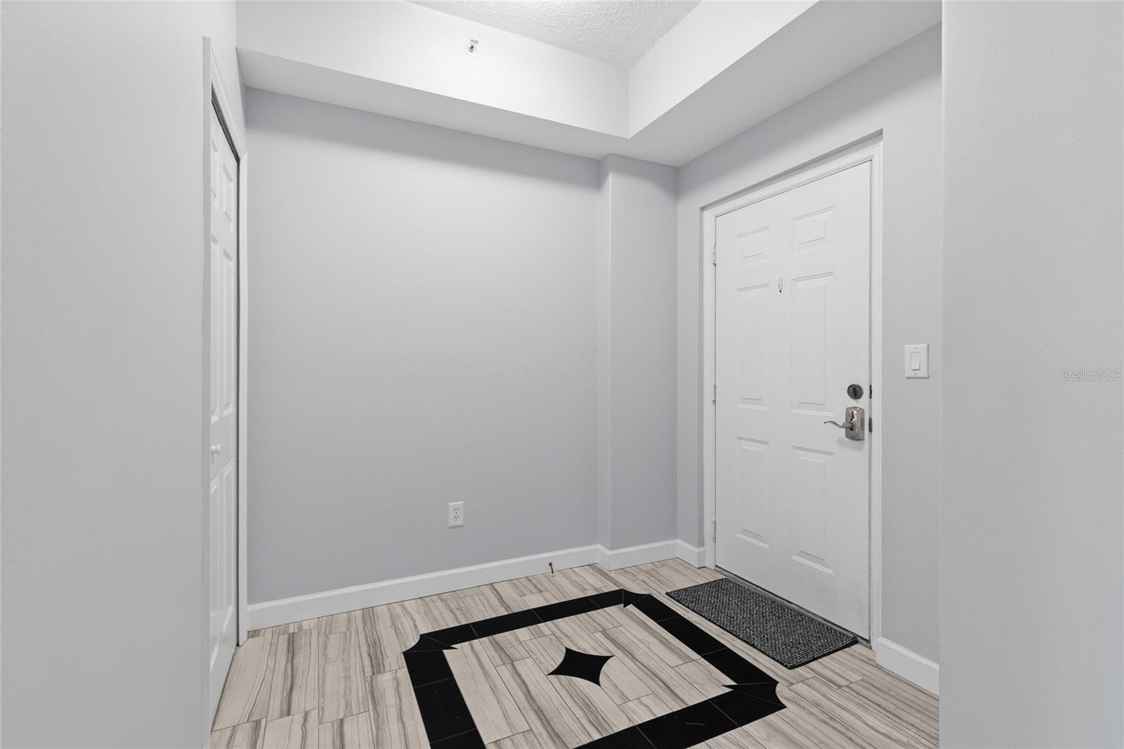 PROMENADE PH 01 - Residential