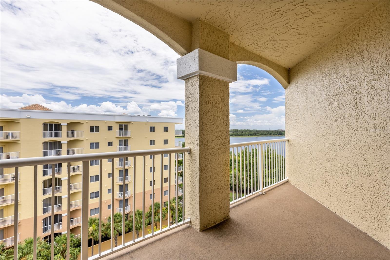 PROMENADE PH 01 - Residential