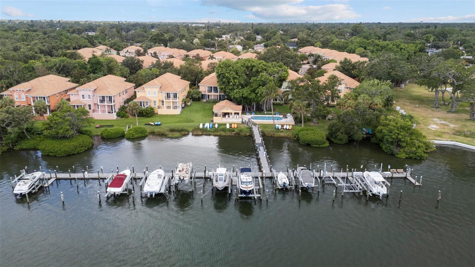 BANYAN BAY AT RUTLAND - Residential