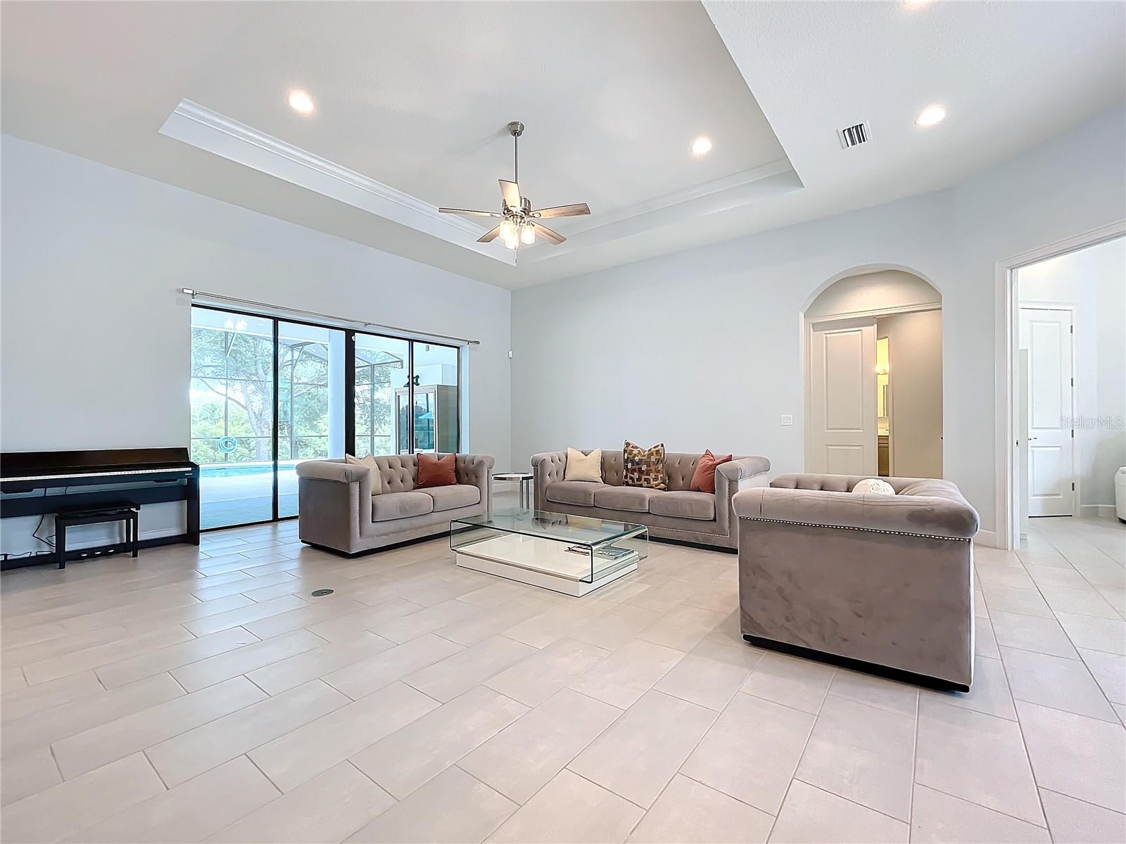 WOLFHEAD RDG - Residential