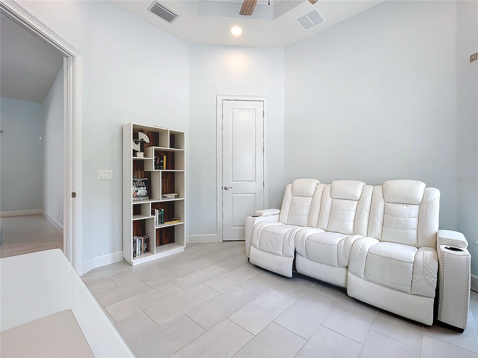 WOLFHEAD RDG - Residential