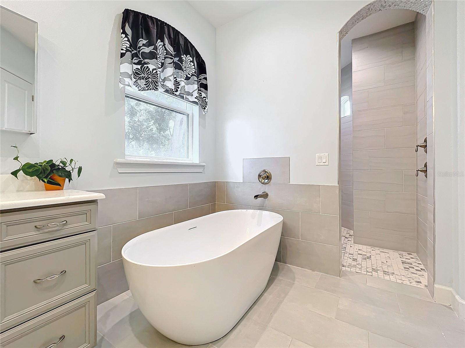 WOLFHEAD RDG - Residential