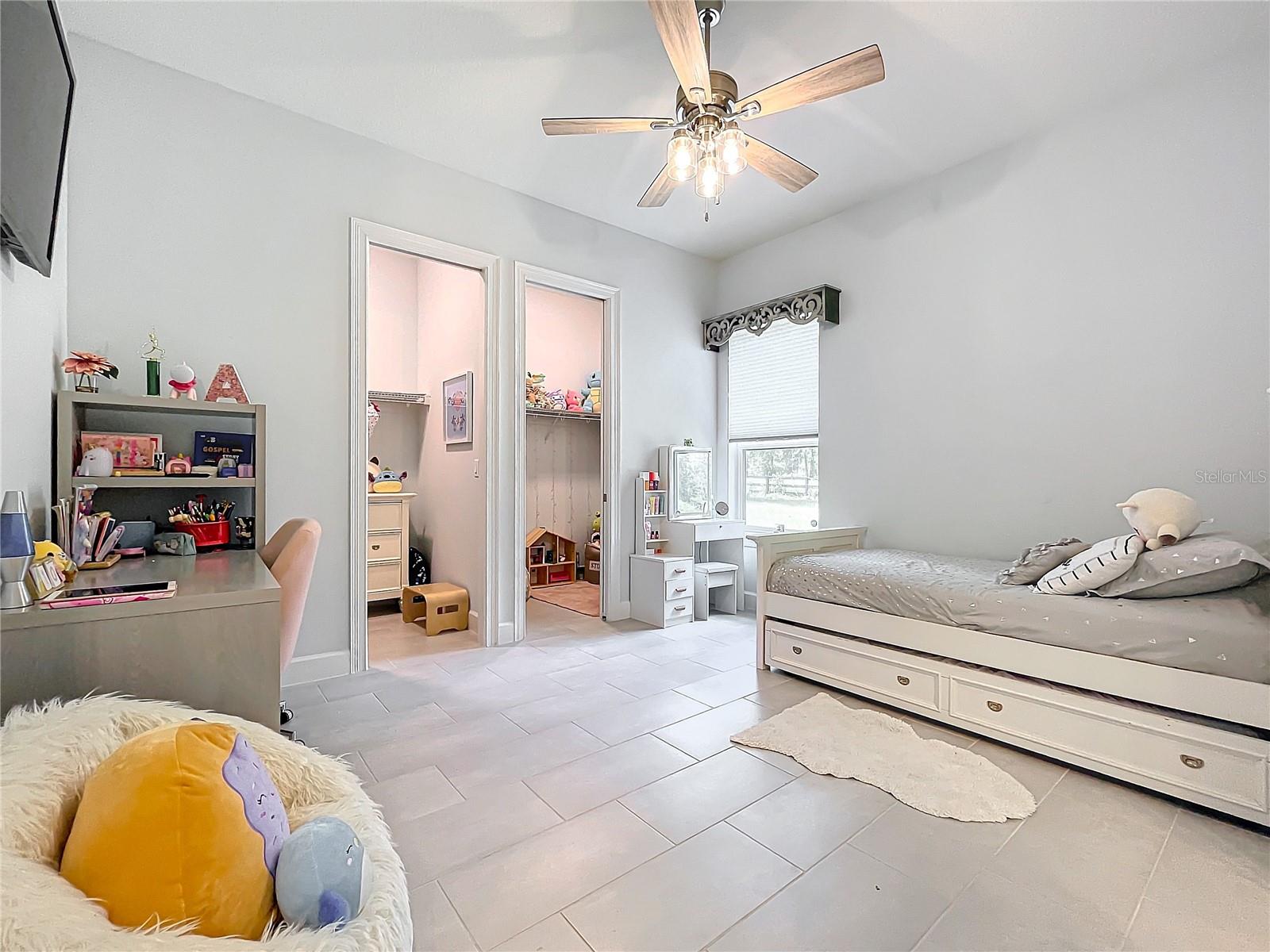 WOLFHEAD RDG - Residential