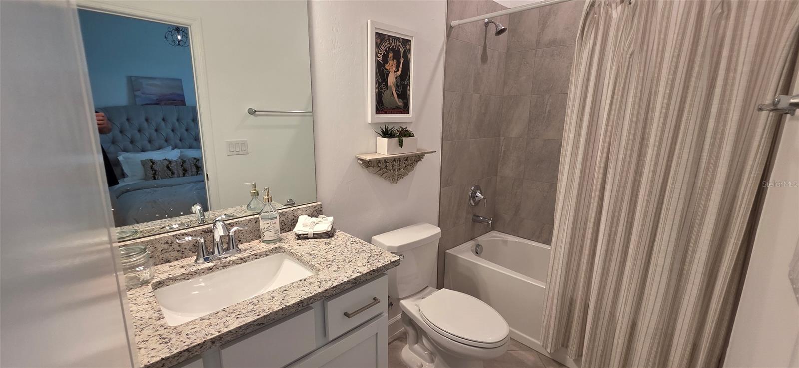 LORRAINE LAKES PH I - Residential