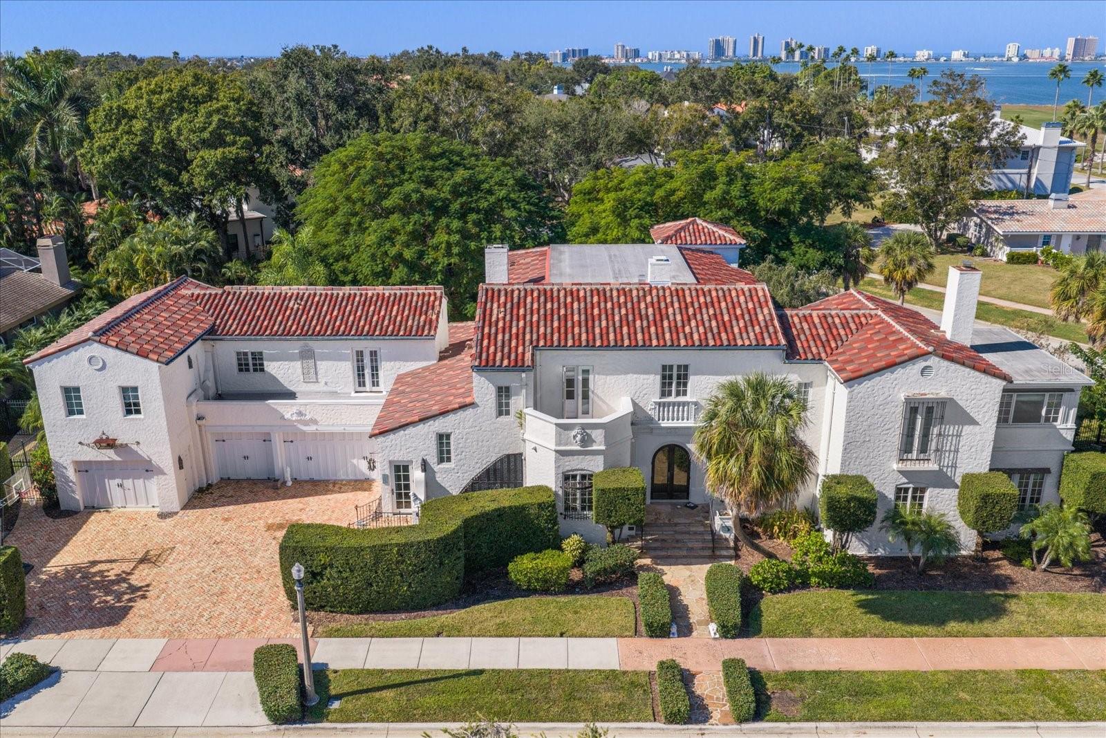 BELLEAIR ESTATES - Residential
