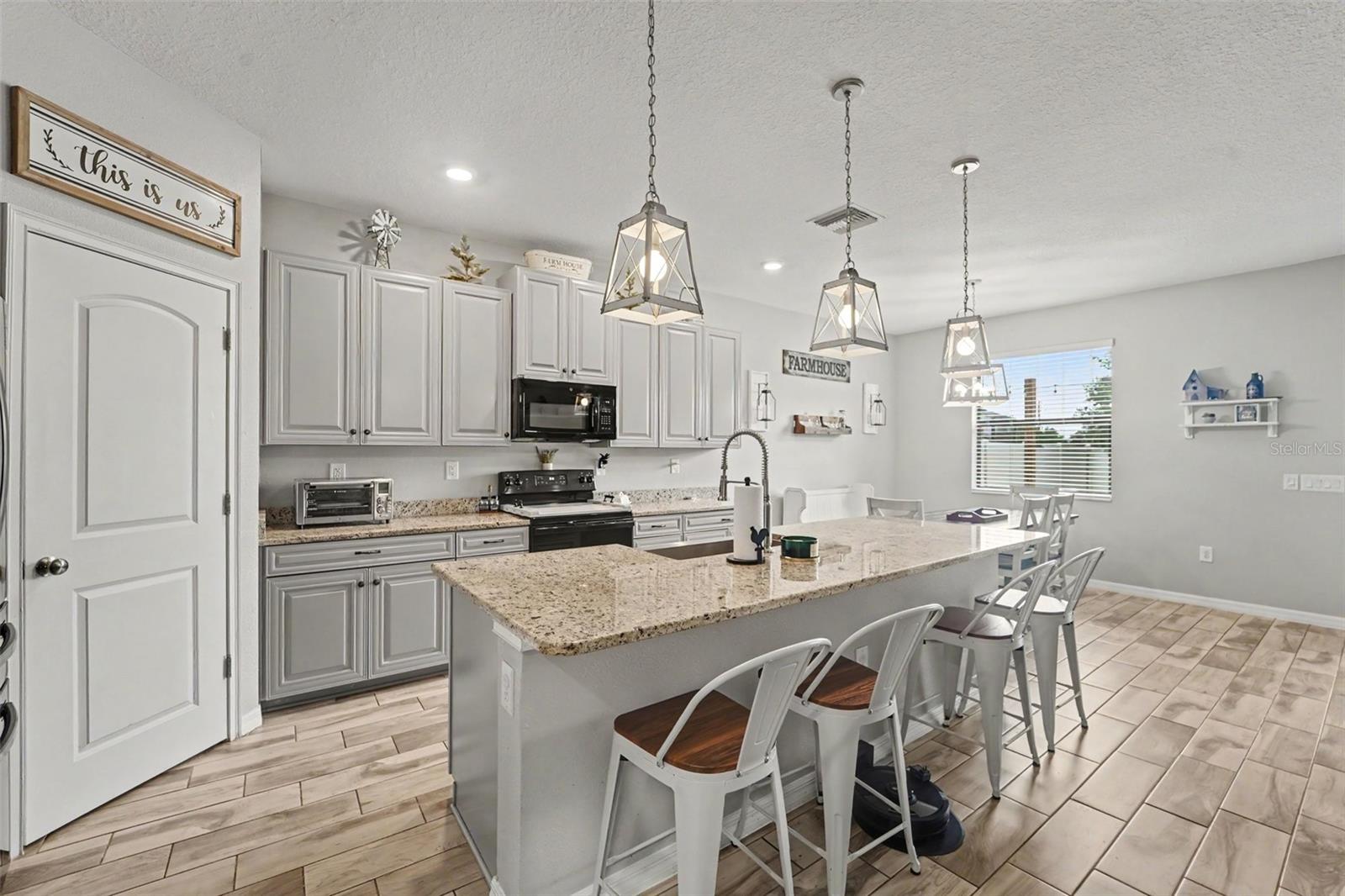 LAKESIDE PH 3 - Residential