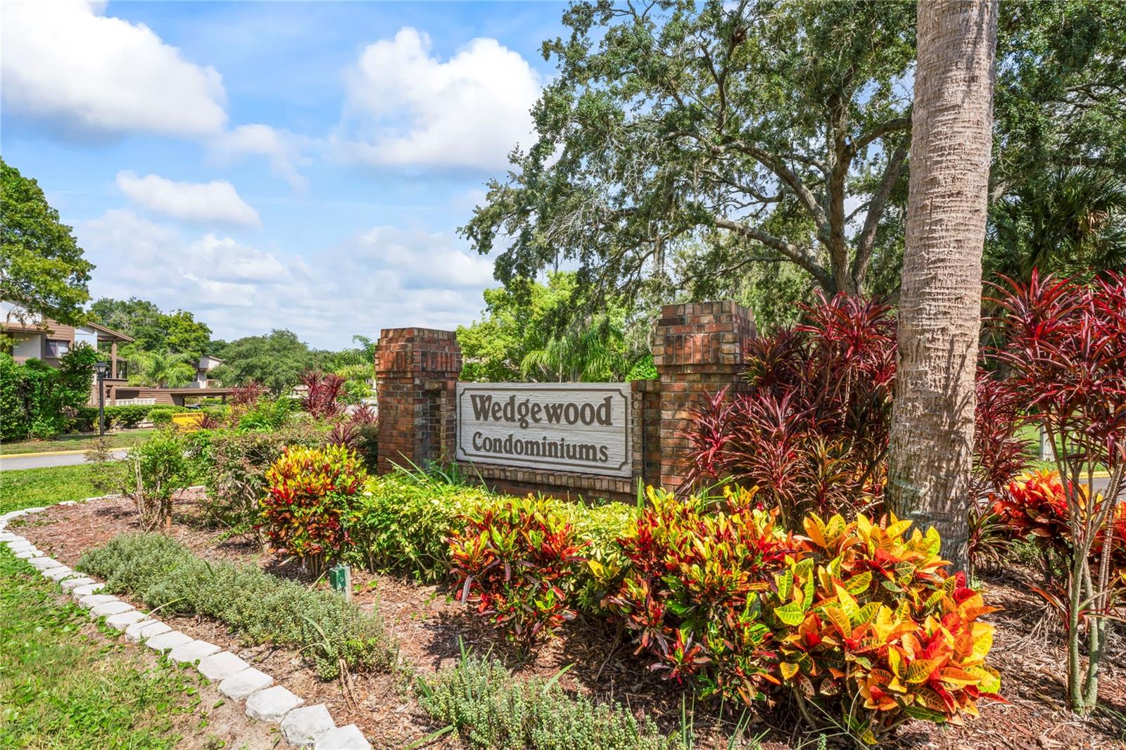 BEACON WOODS GREENSIDE VILLAGE - Residential