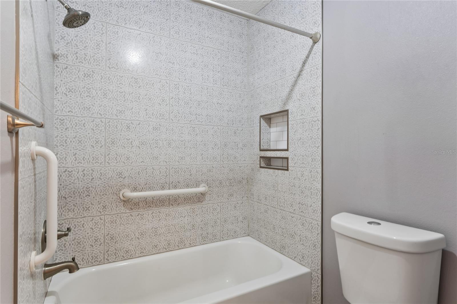 BEACON WOODS GREENSIDE VILLAGE - Residential