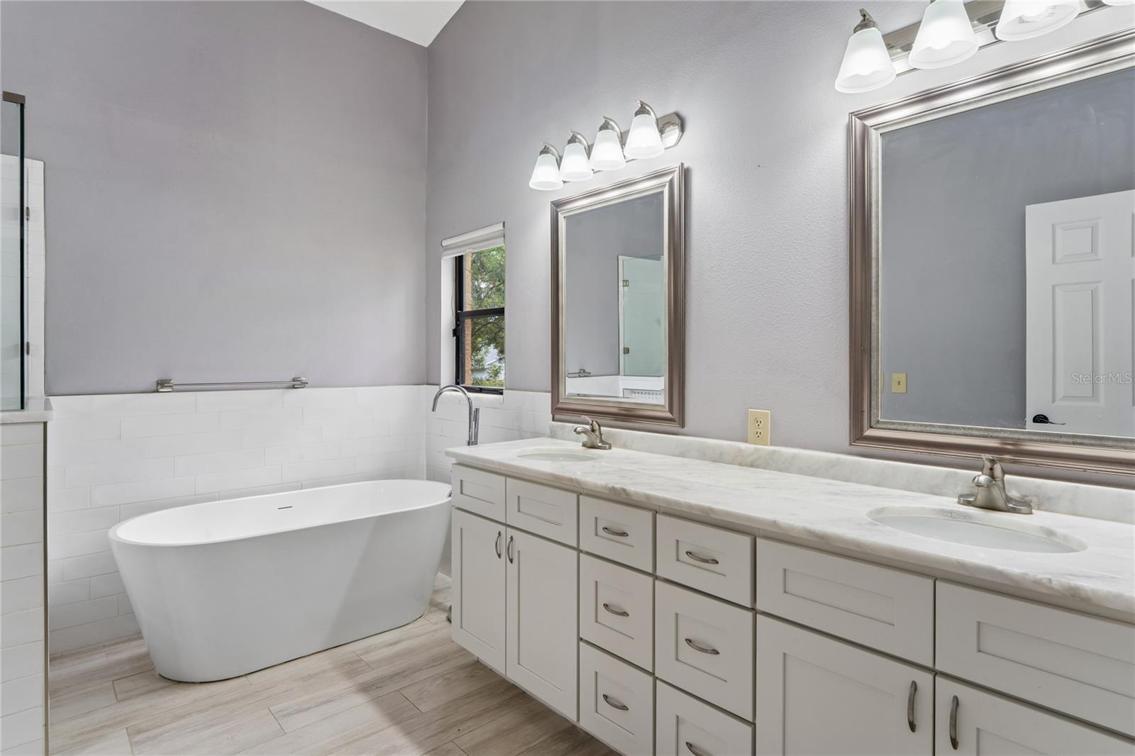 BEACON WOODS GREENSIDE VILLAGE - Residential