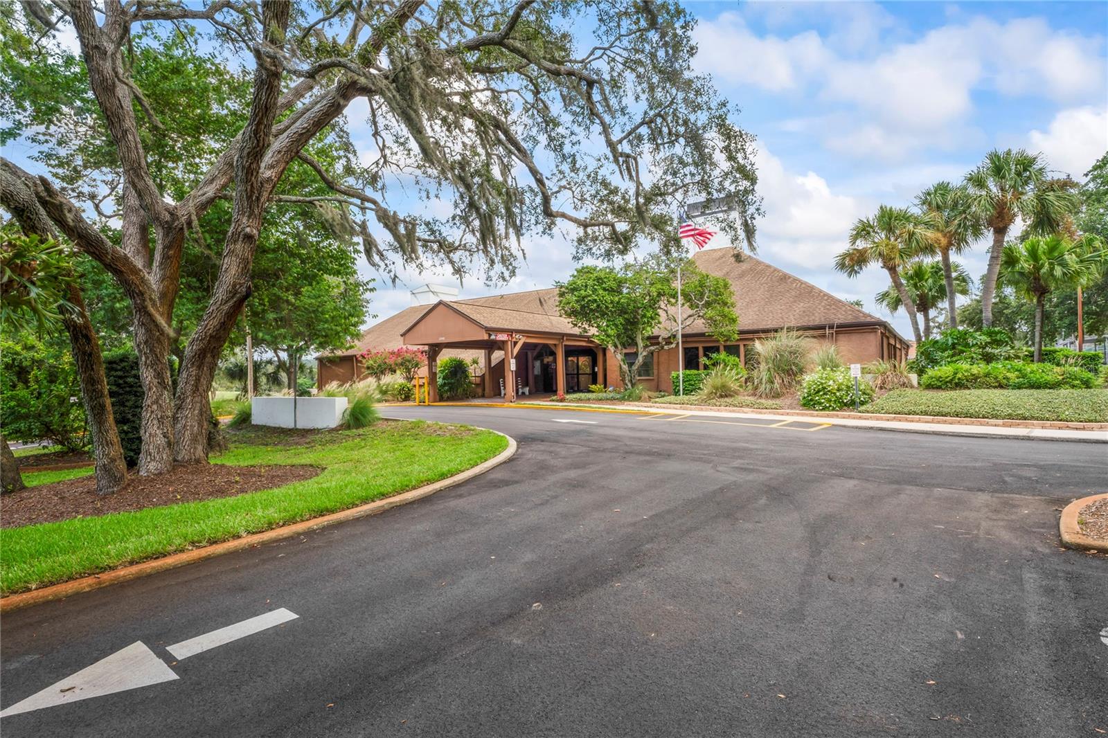 BEACON WOODS GREENSIDE VILLAGE - Residential