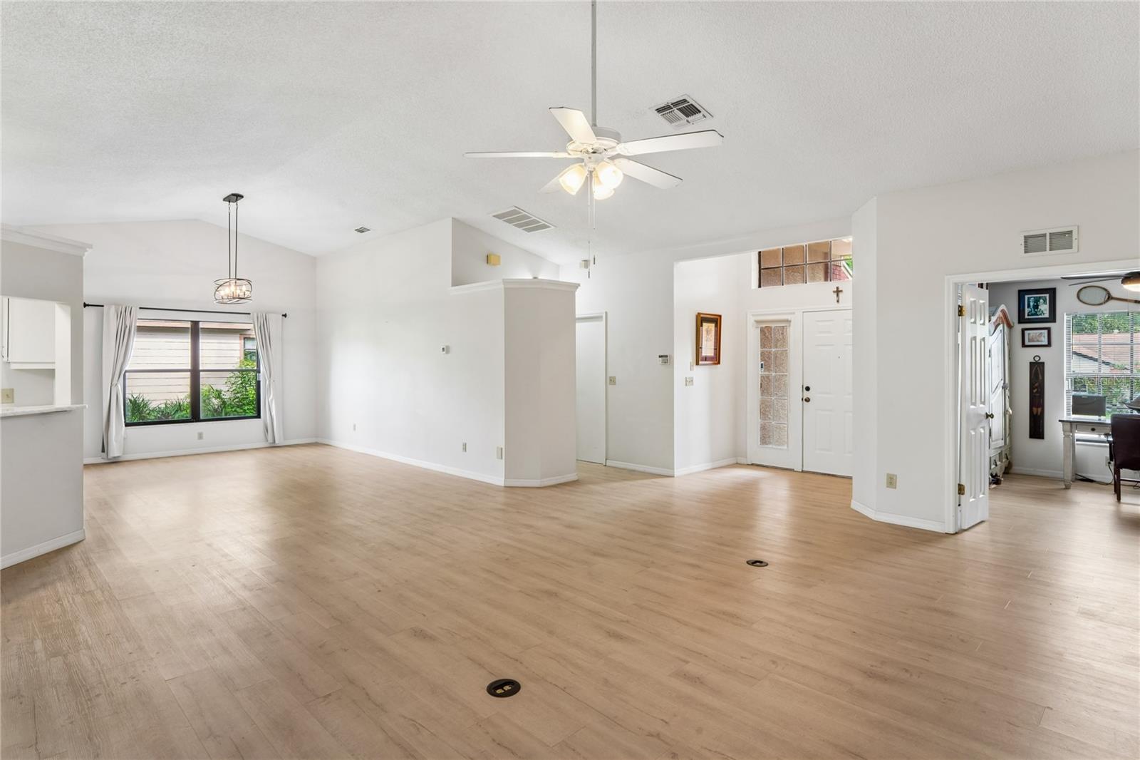BEACON WOODS GREENSIDE VILLAGE - Residential