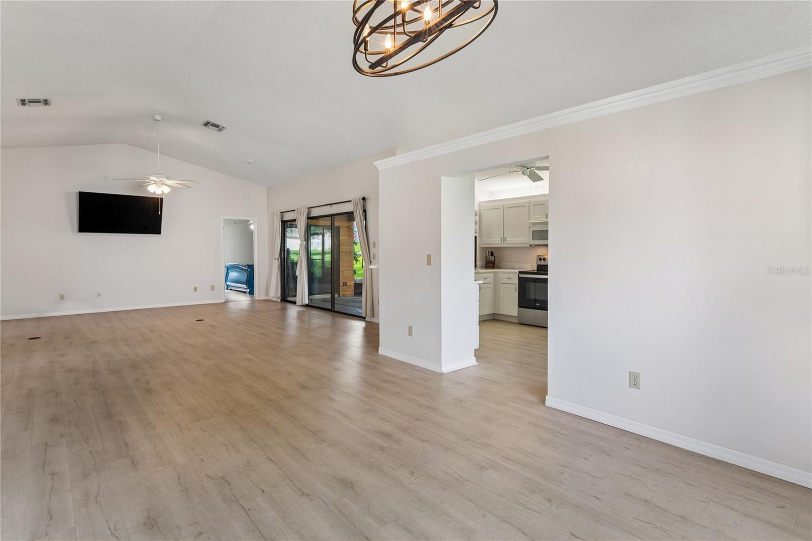 BEACON WOODS GREENSIDE VILLAGE - Residential