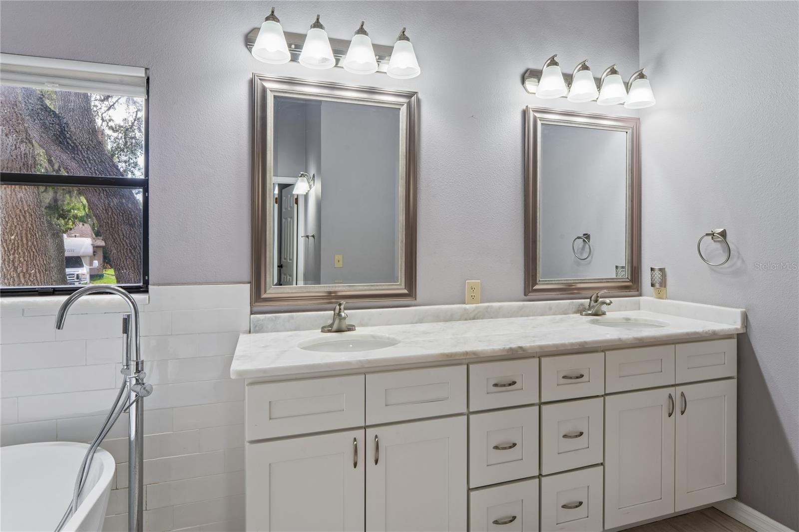BEACON WOODS GREENSIDE VILLAGE - Residential