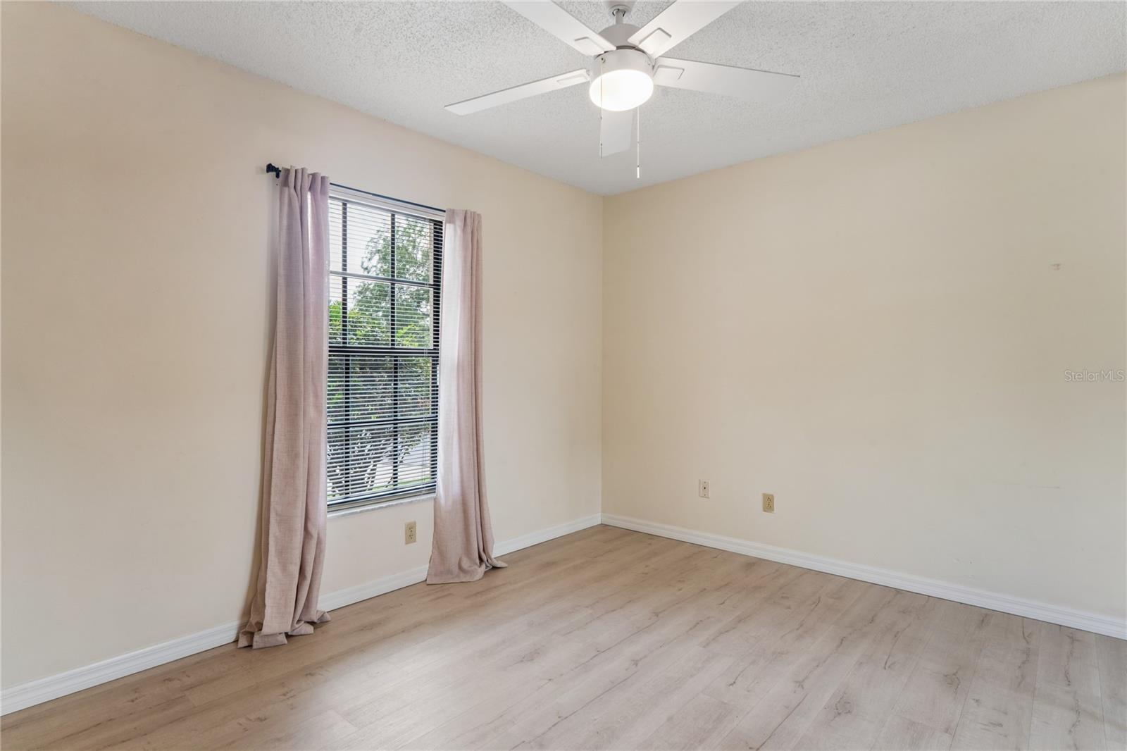 BEACON WOODS GREENSIDE VILLAGE - Residential