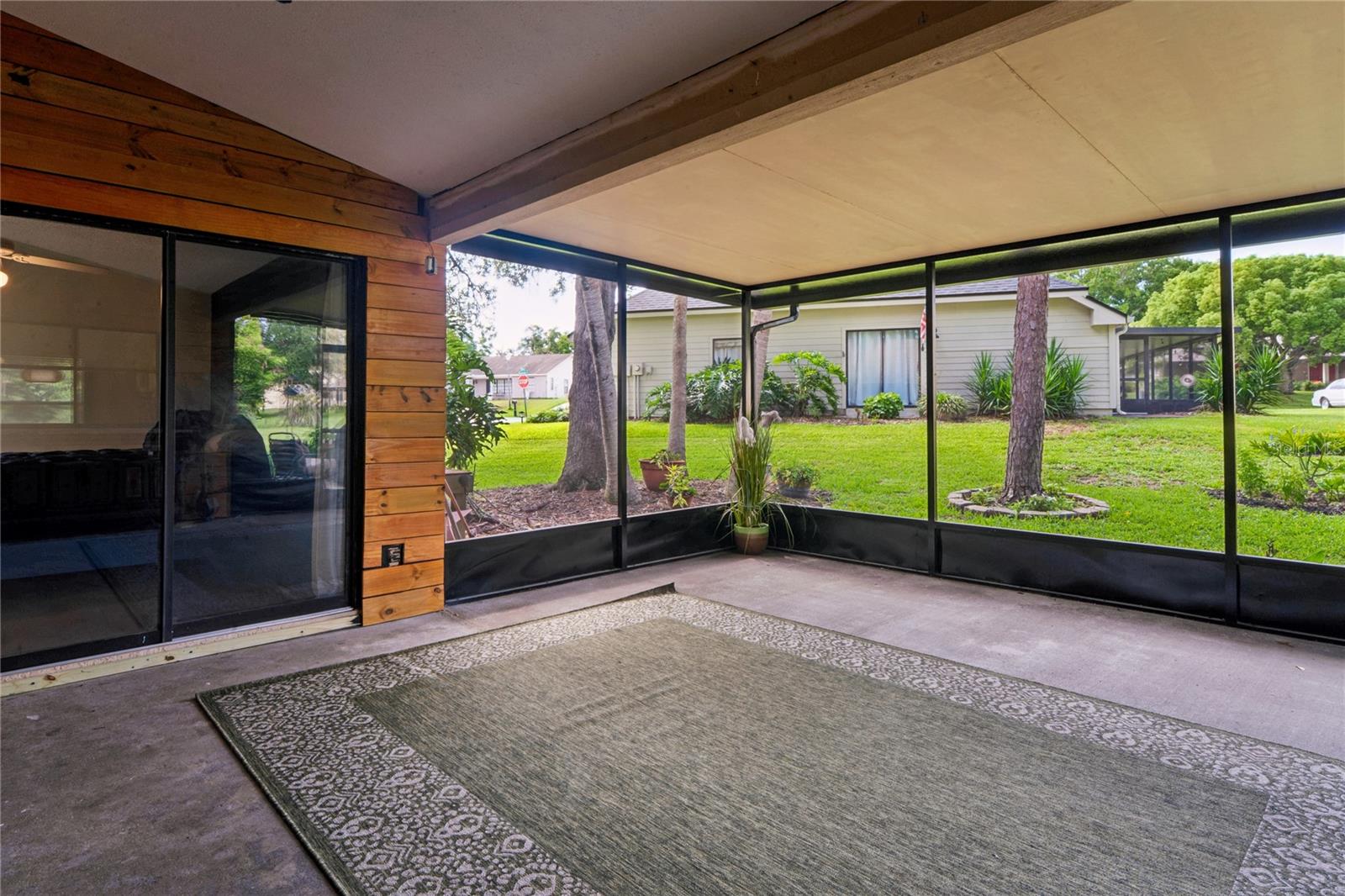 BEACON WOODS GREENSIDE VILLAGE - Residential