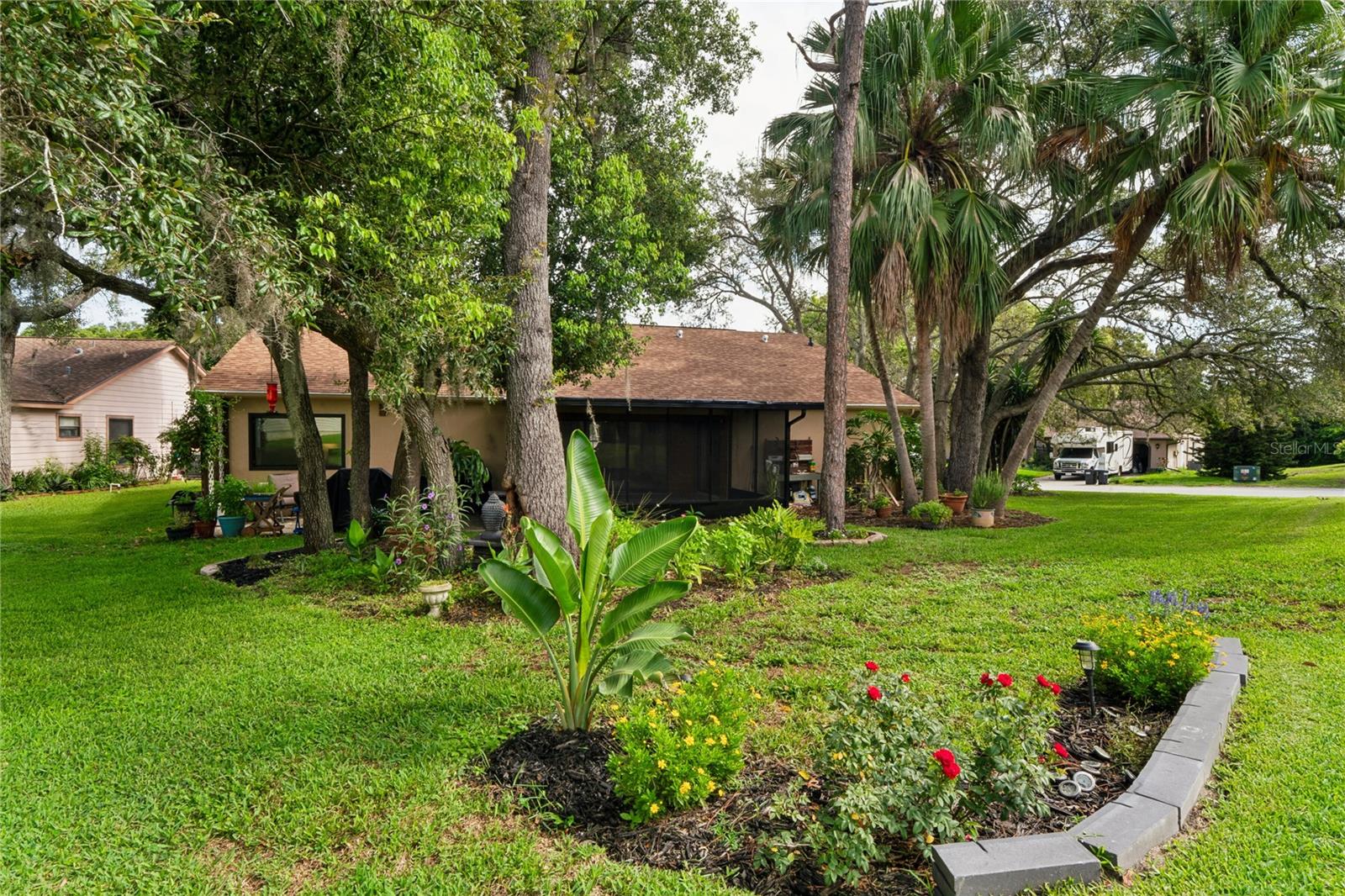 BEACON WOODS GREENSIDE VILLAGE - Residential