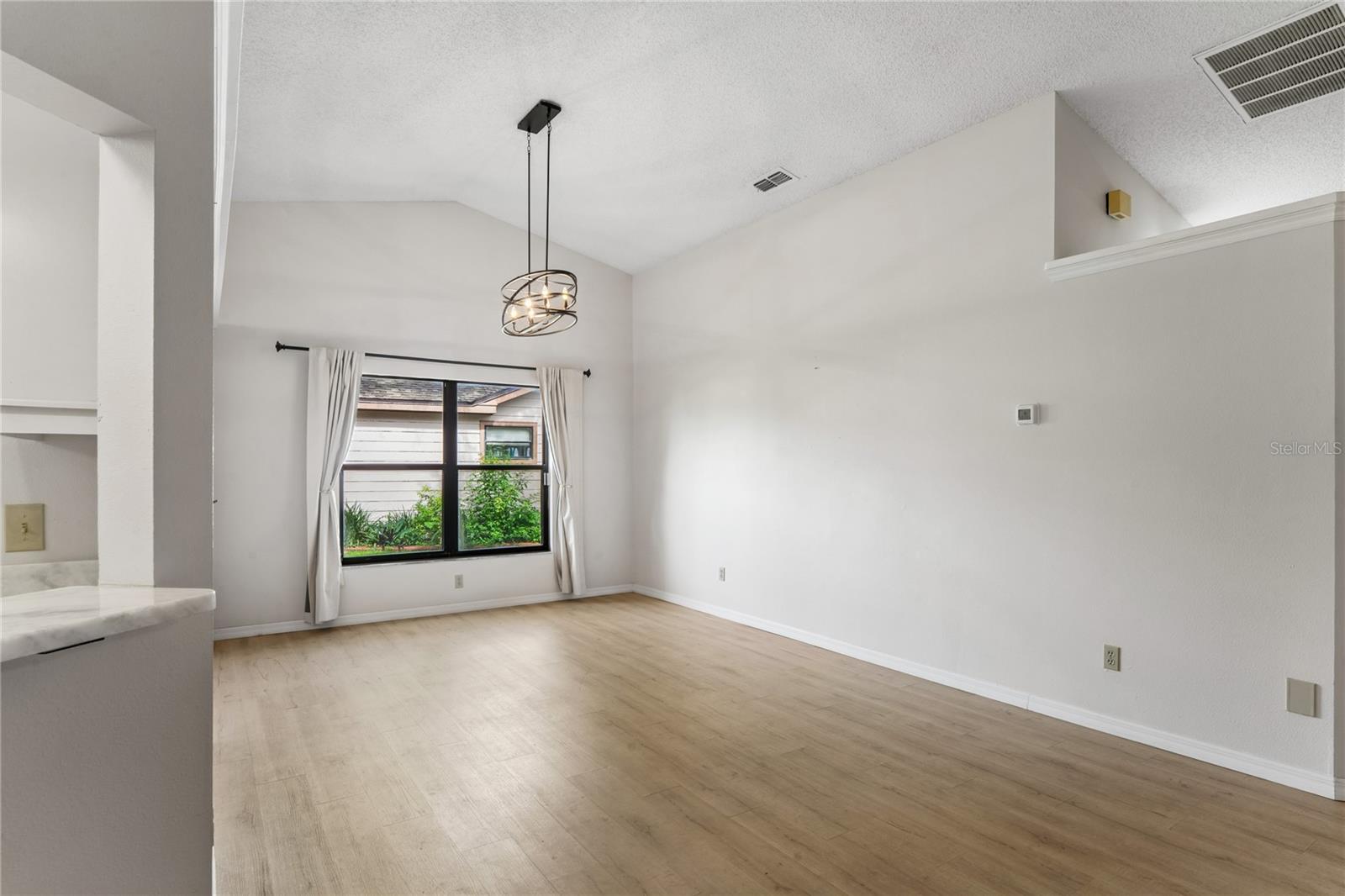 BEACON WOODS GREENSIDE VILLAGE - Residential