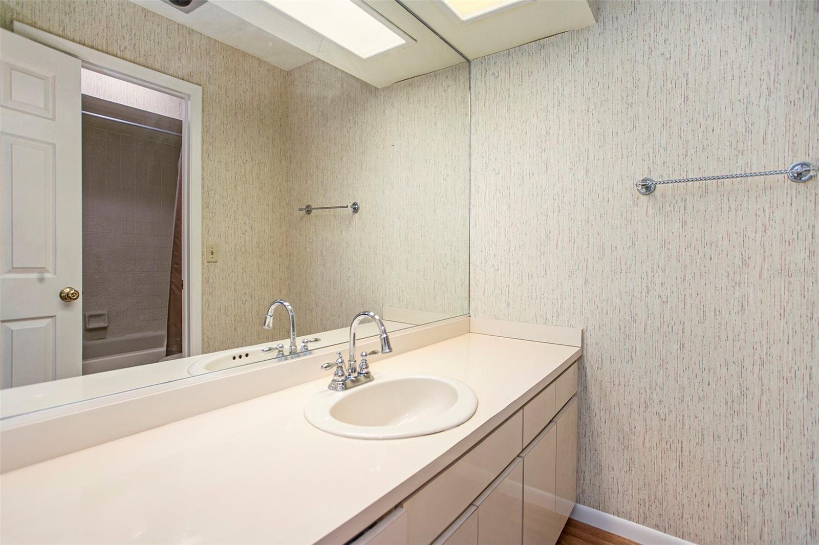 RIVIERA BAY SECOND ADDN PART REP AND ADD - Residential