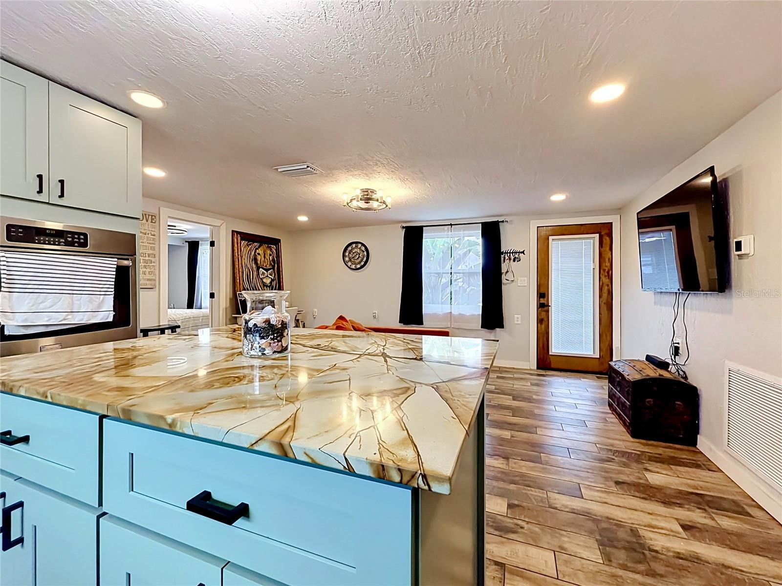 RIVER EDGE 02 - Residential