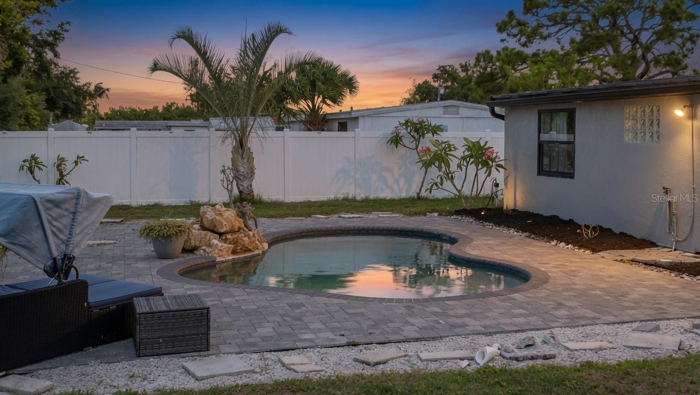 RIVER EDGE 02 - Residential