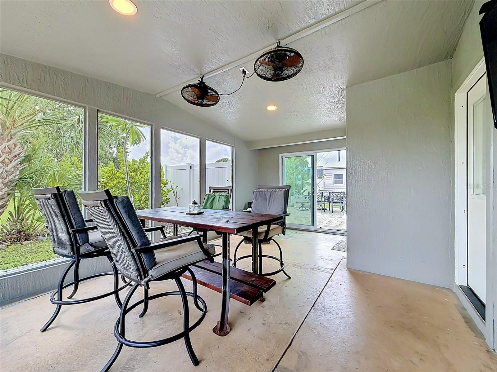 RIVER EDGE 02 - Residential
