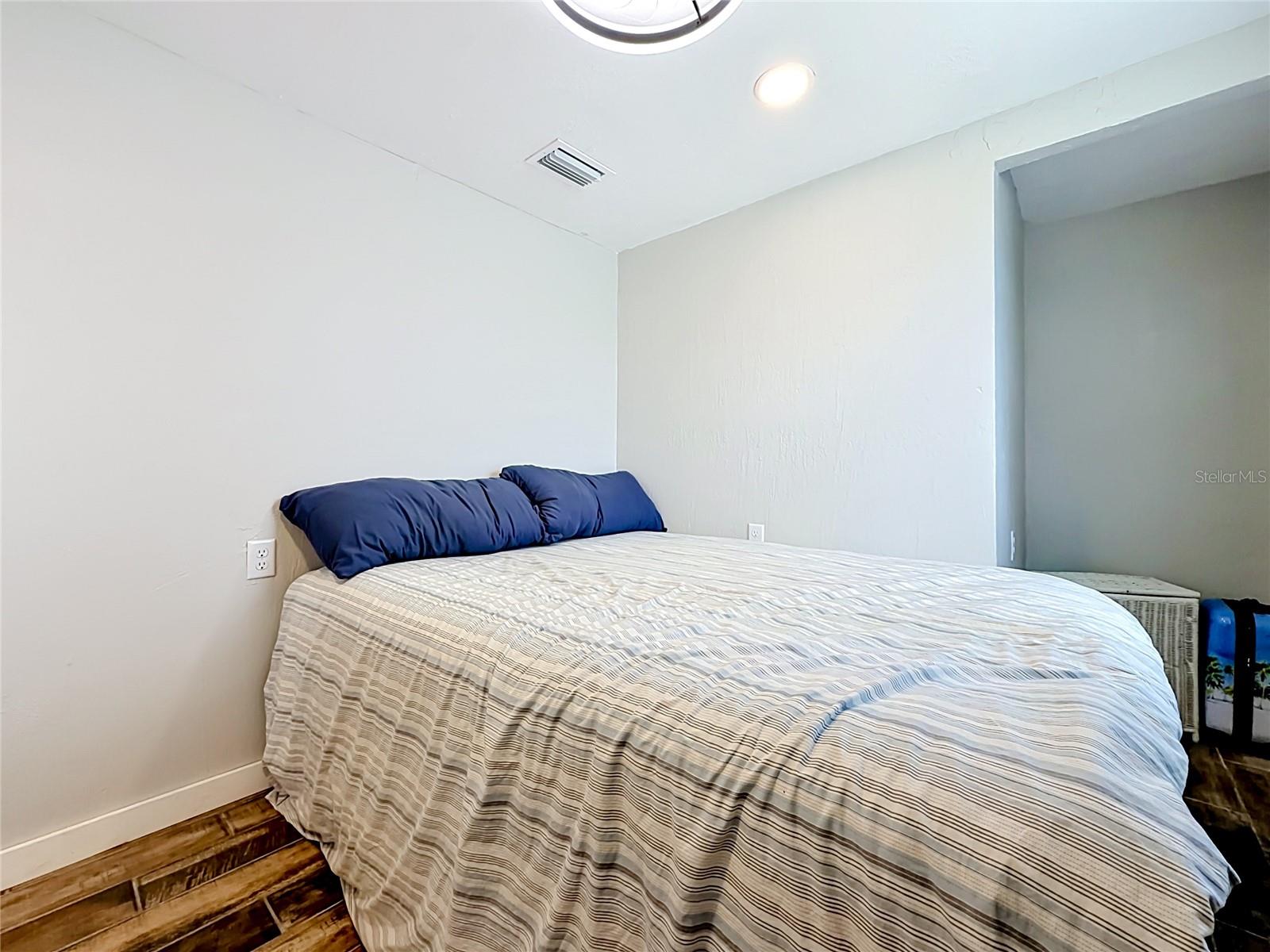 RIVER EDGE 02 - Residential