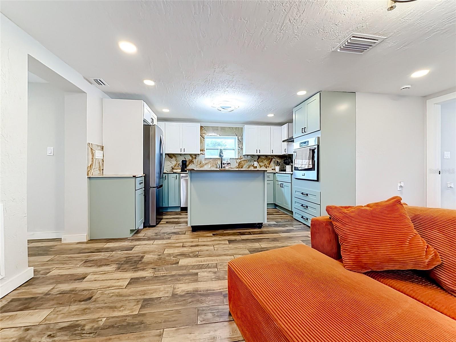 RIVER EDGE 02 - Residential