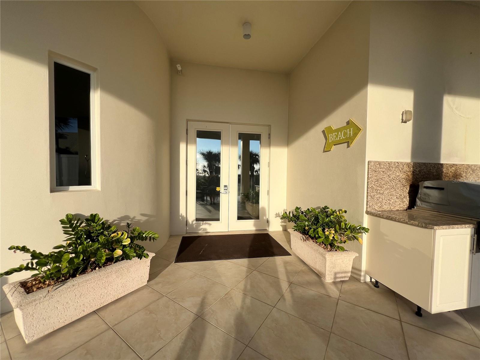 SARASOTA BEACH - Residential