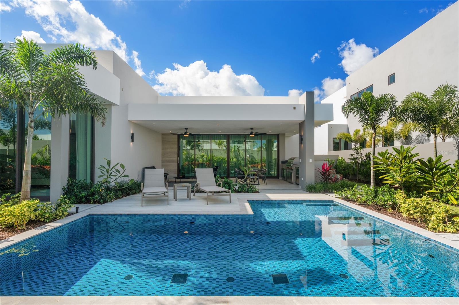 THE ISLES - Residential