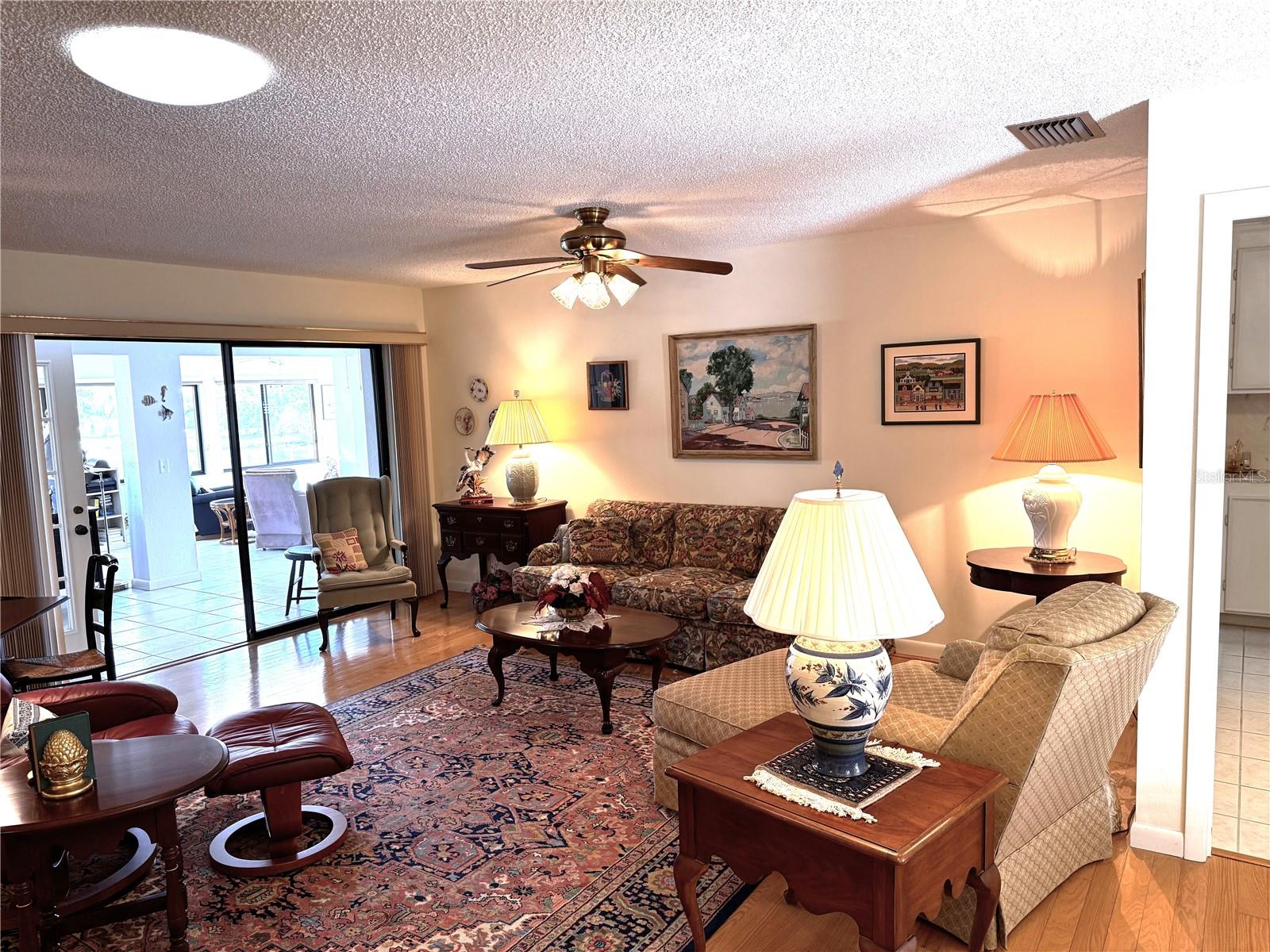 LAUREL HOLLOW - Residential