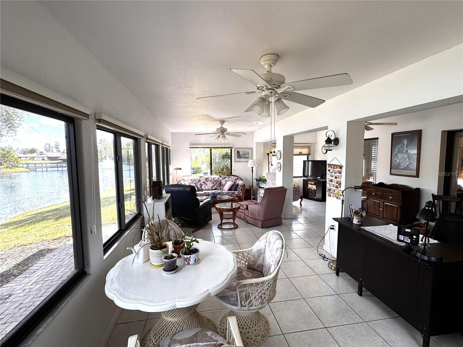 LAUREL HOLLOW - Residential