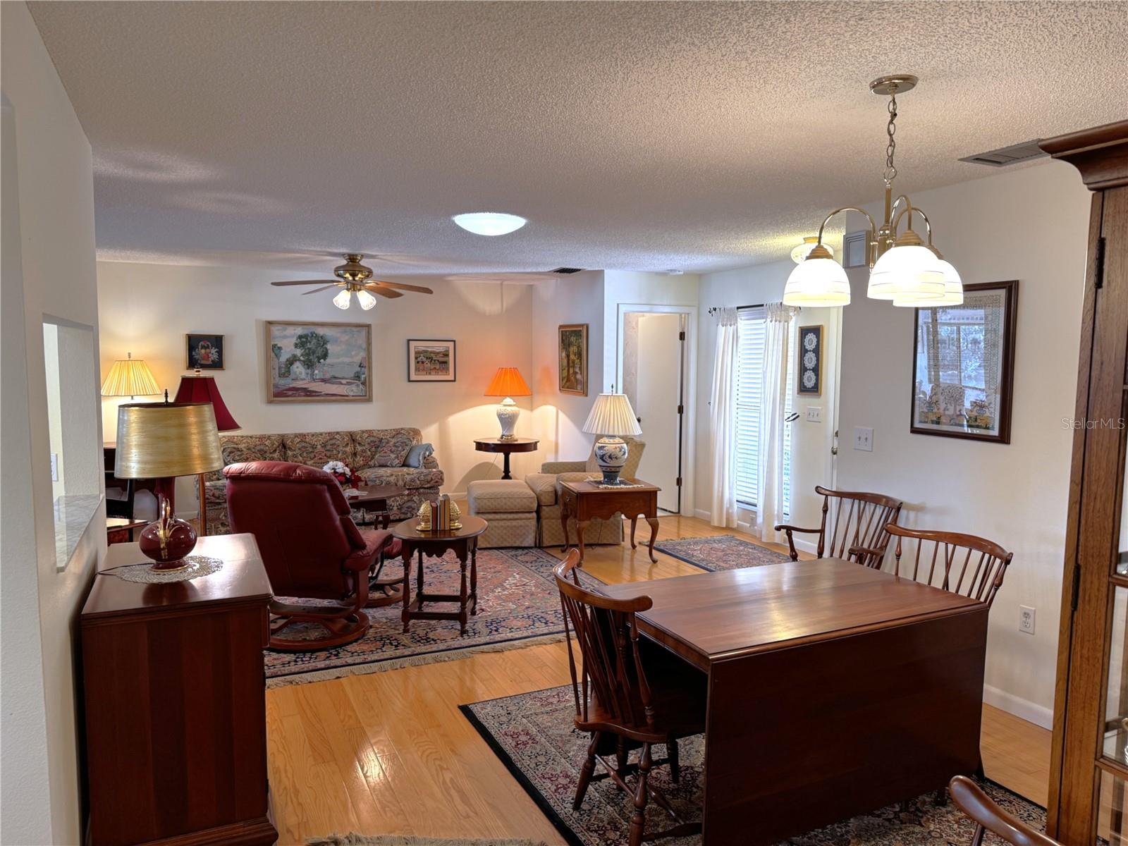 LAUREL HOLLOW - Residential