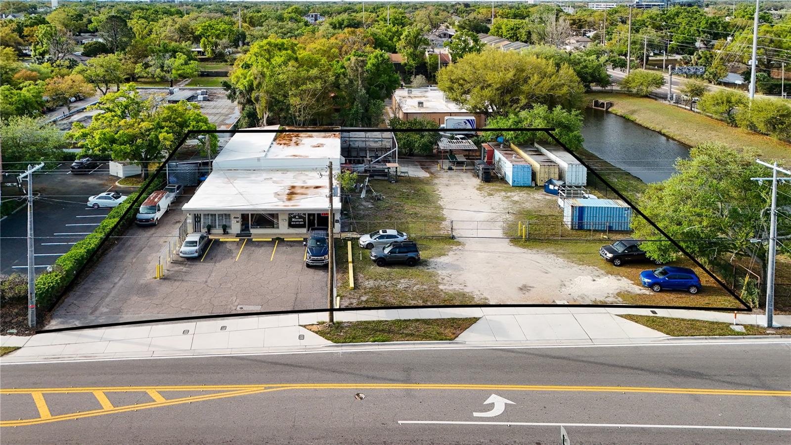 OAKFORD - Commercial Sale