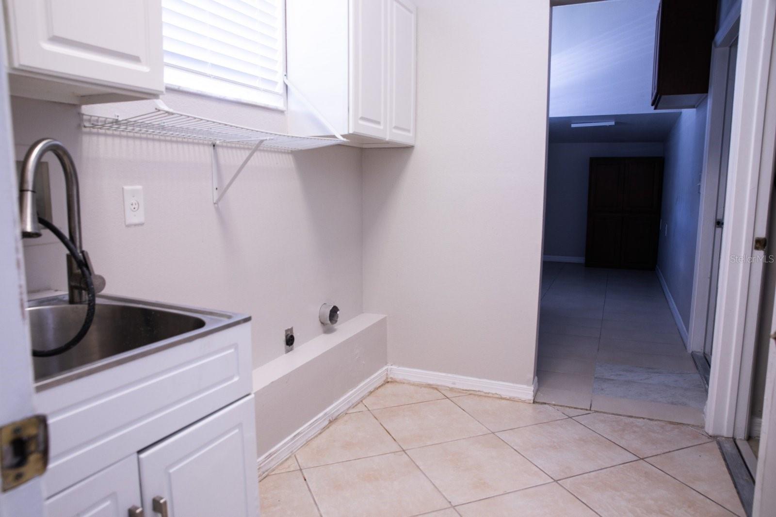 BAY VISTA ESTATES - Residential Lease