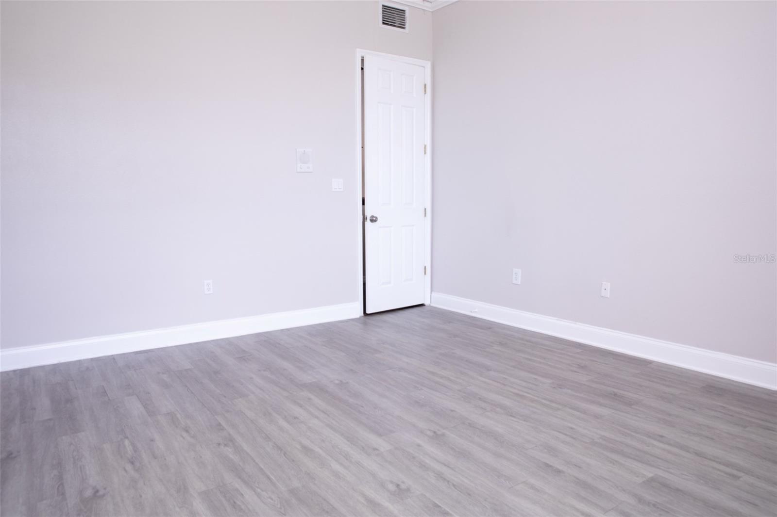 BAY VISTA ESTATES - Residential Lease