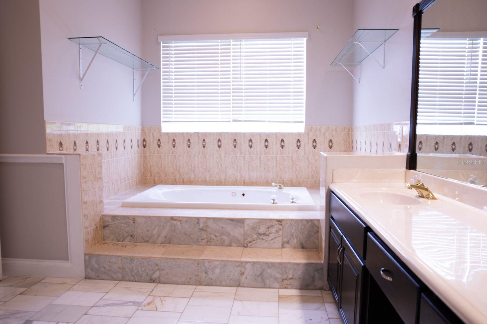 BAY VISTA ESTATES - Residential Lease