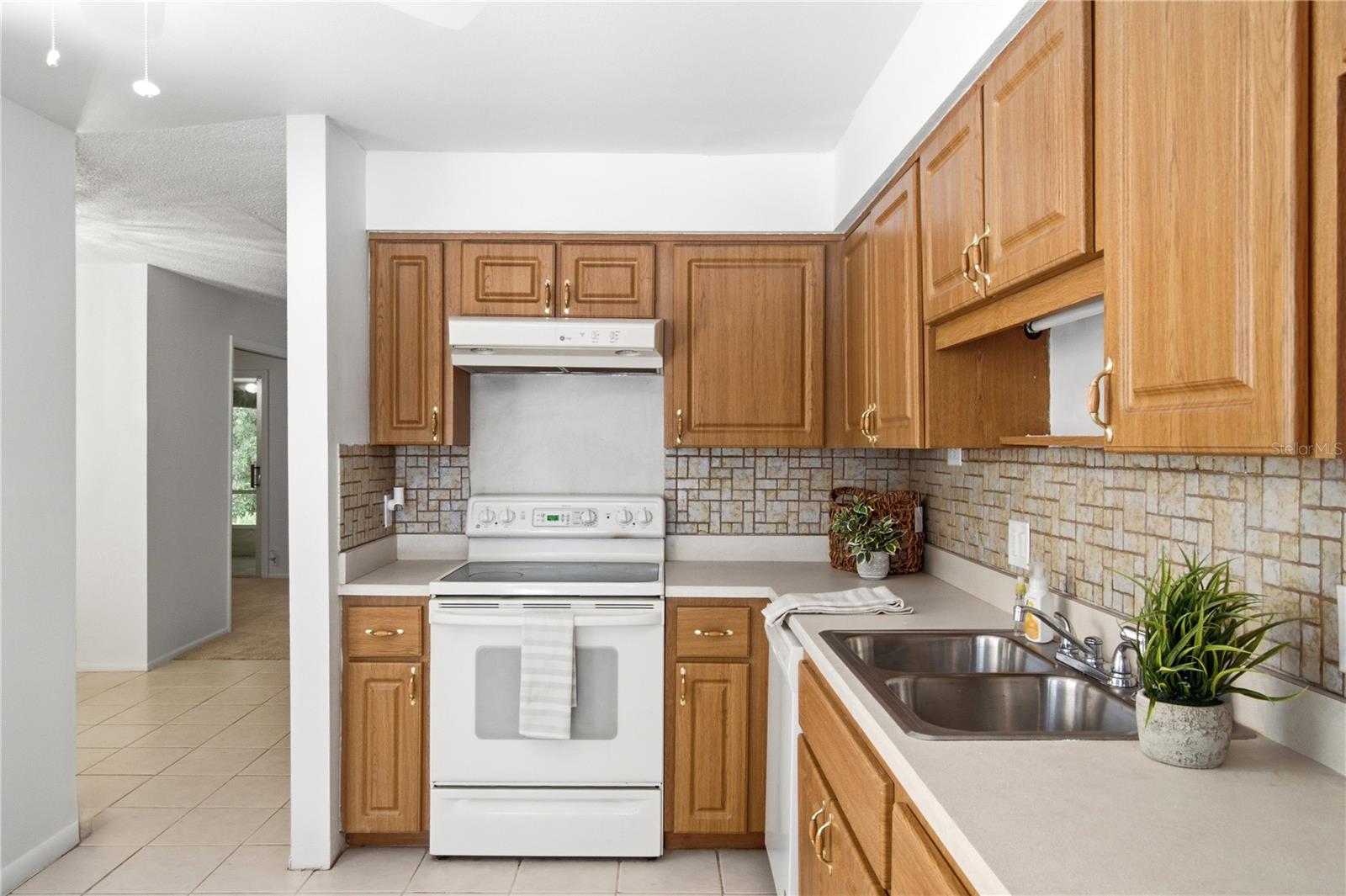 WINDMEADOWS VILLAGE 4 - Residential