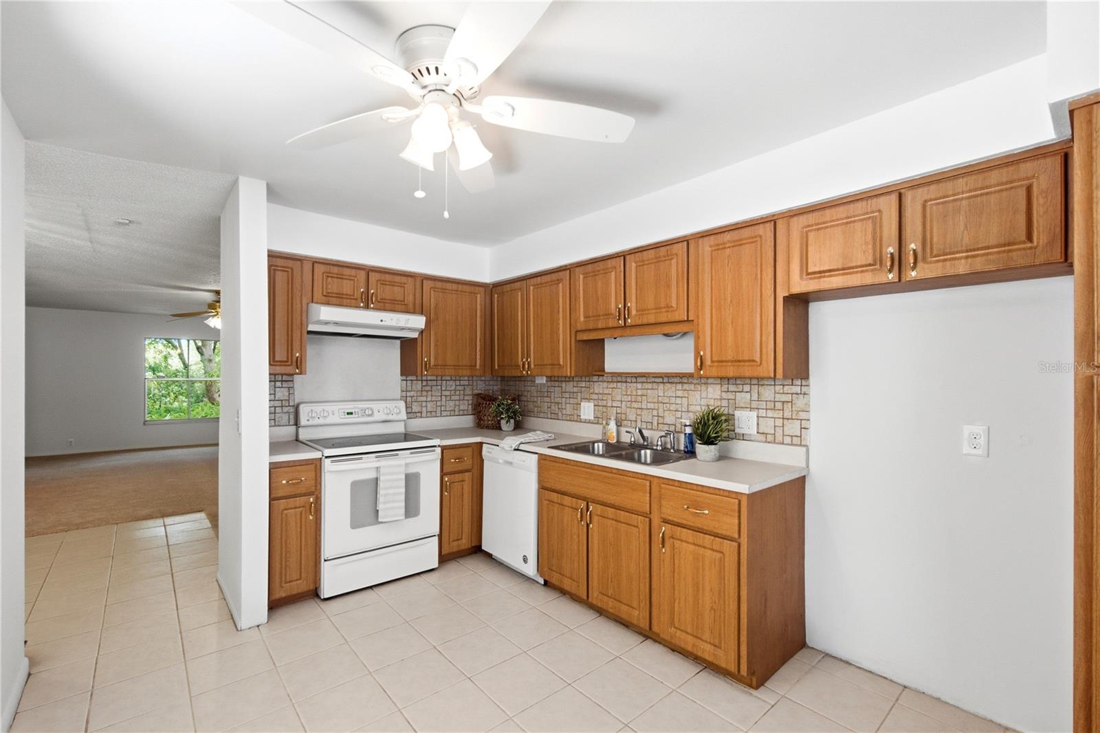 WINDMEADOWS VILLAGE 4 - Residential