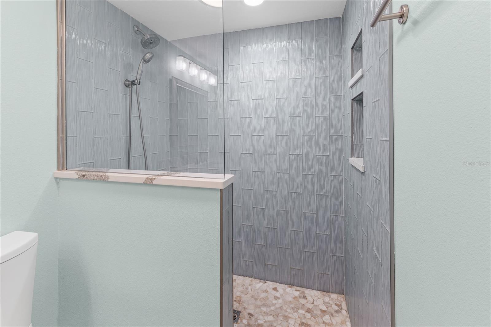 FOUNTAIN COVE PH 1 - Residential