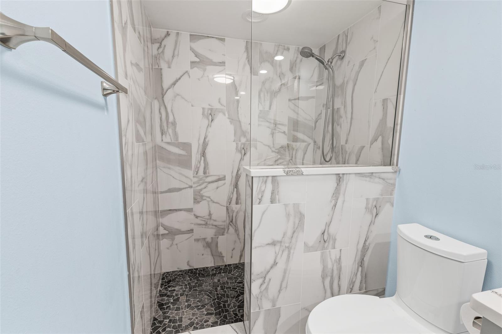 FOUNTAIN COVE PH 1 - Residential