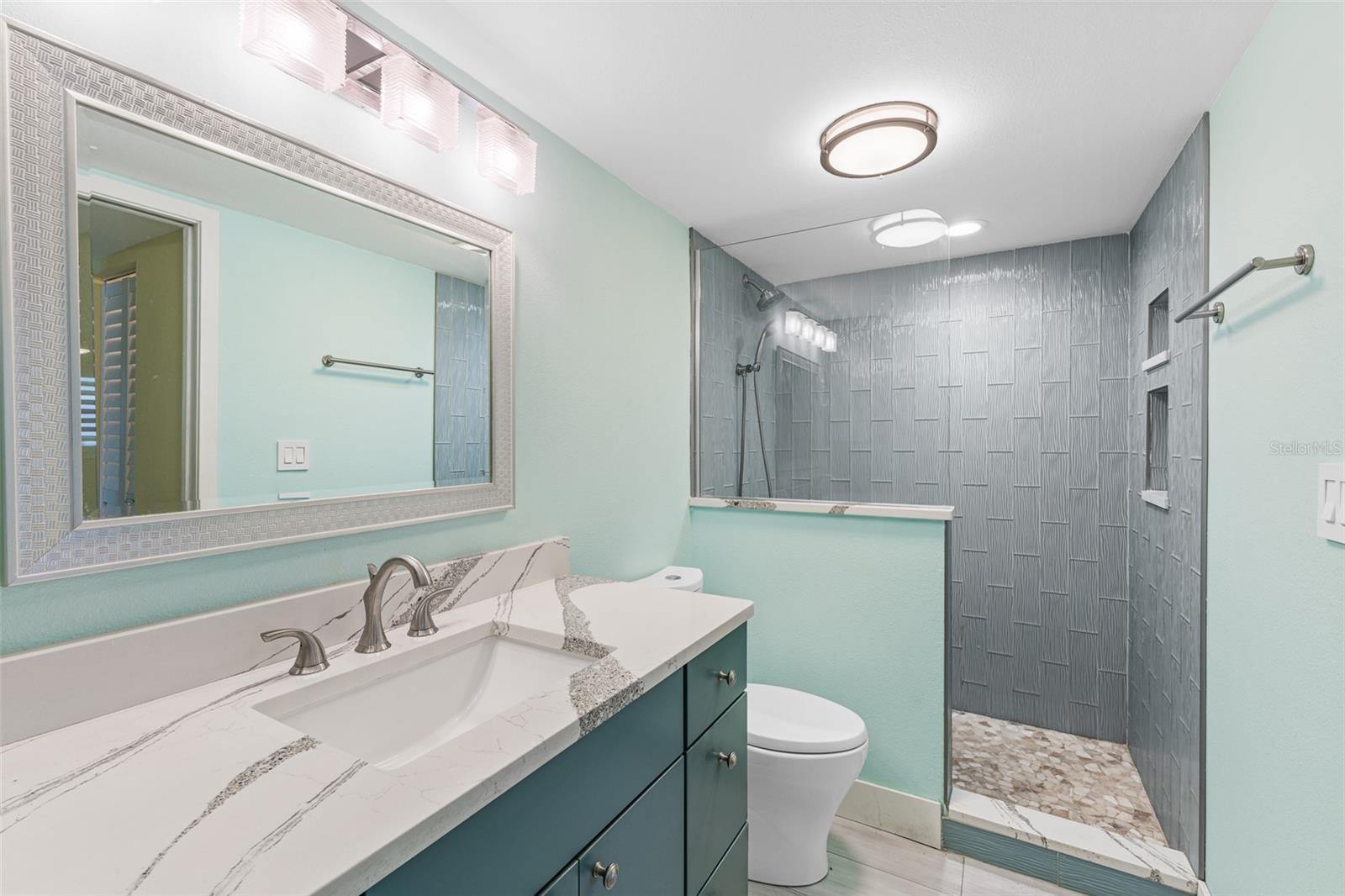 FOUNTAIN COVE PH 1 - Residential