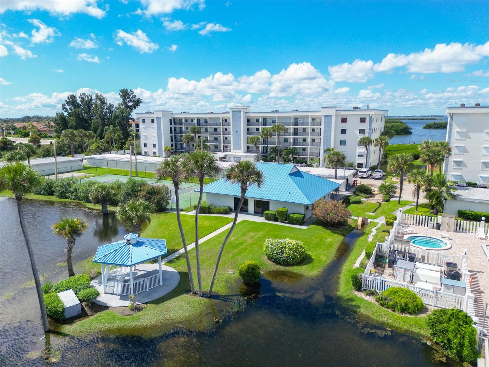 FOUNTAIN COVE PH 1 - Residential