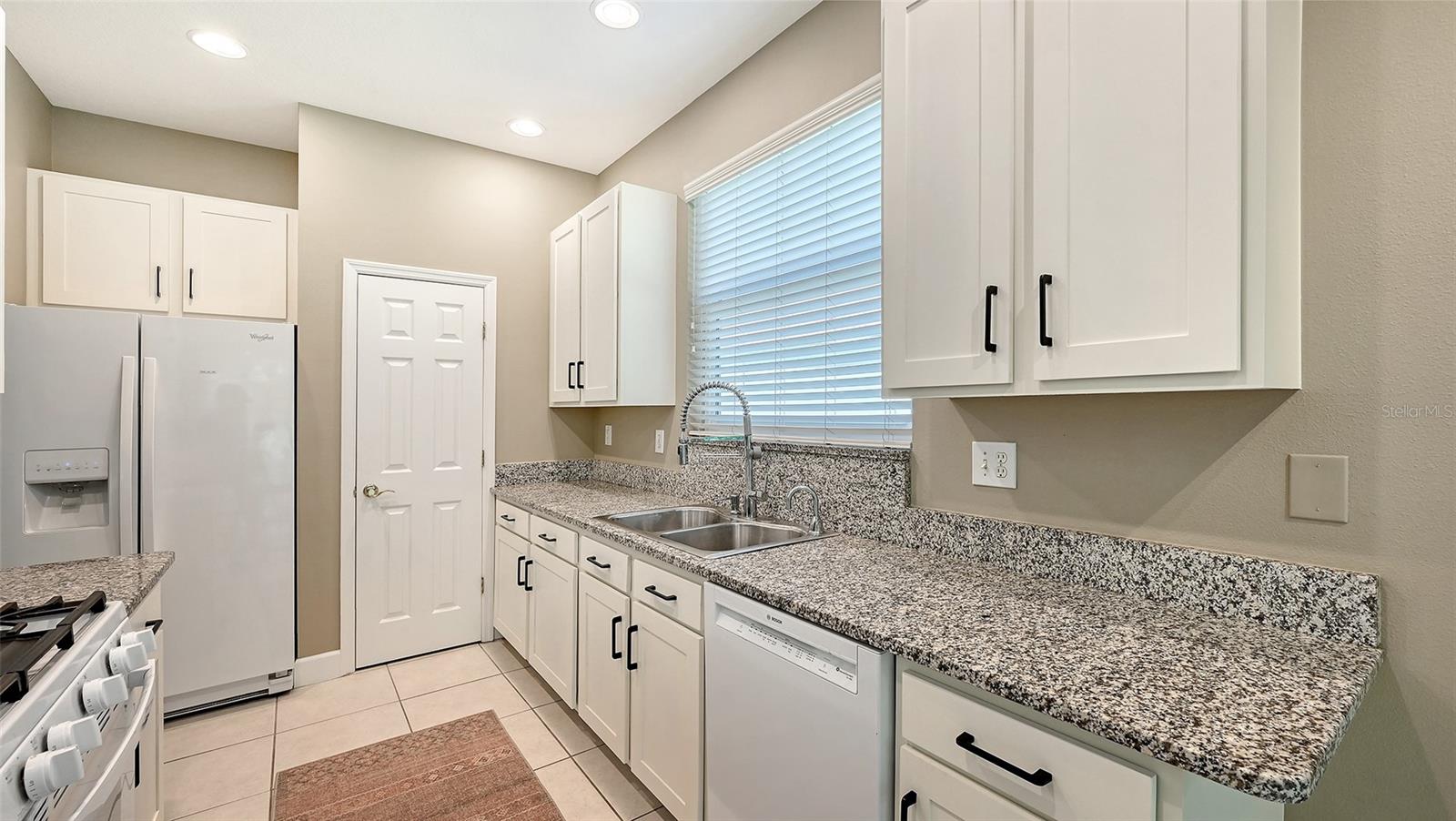 LAKERIDGE FALLS PH 1B - Residential