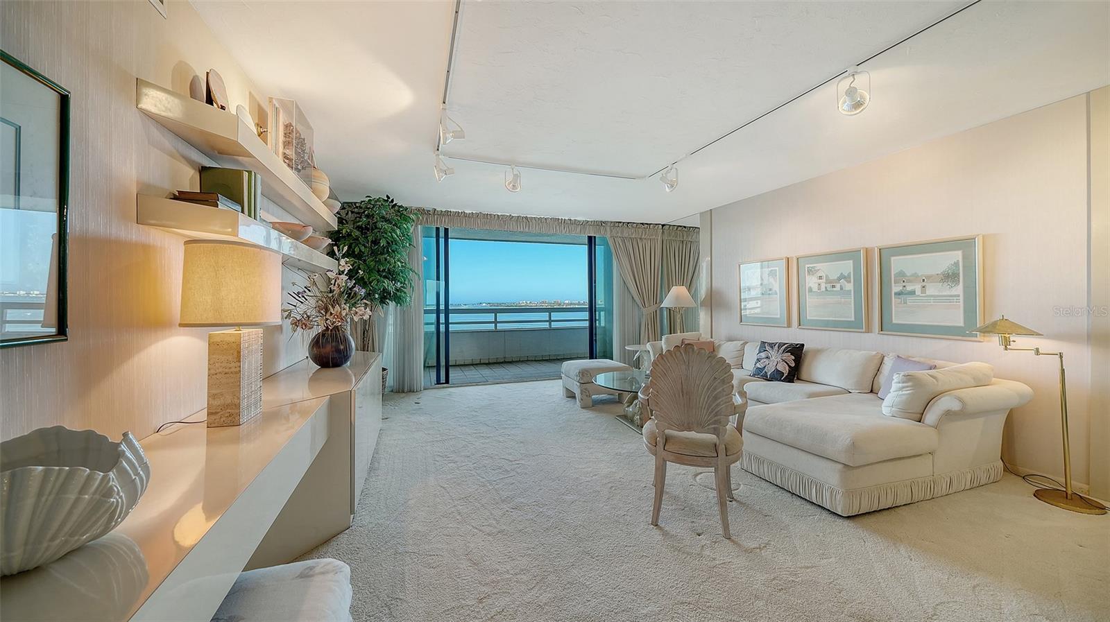 CONDO ON THE BAY TOWER II - Residential