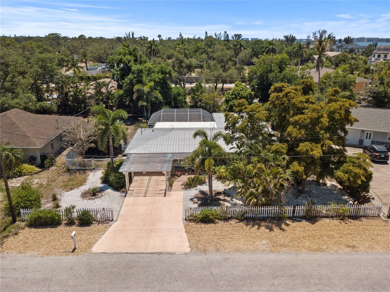 HOLIDAY HARBOR - Residential