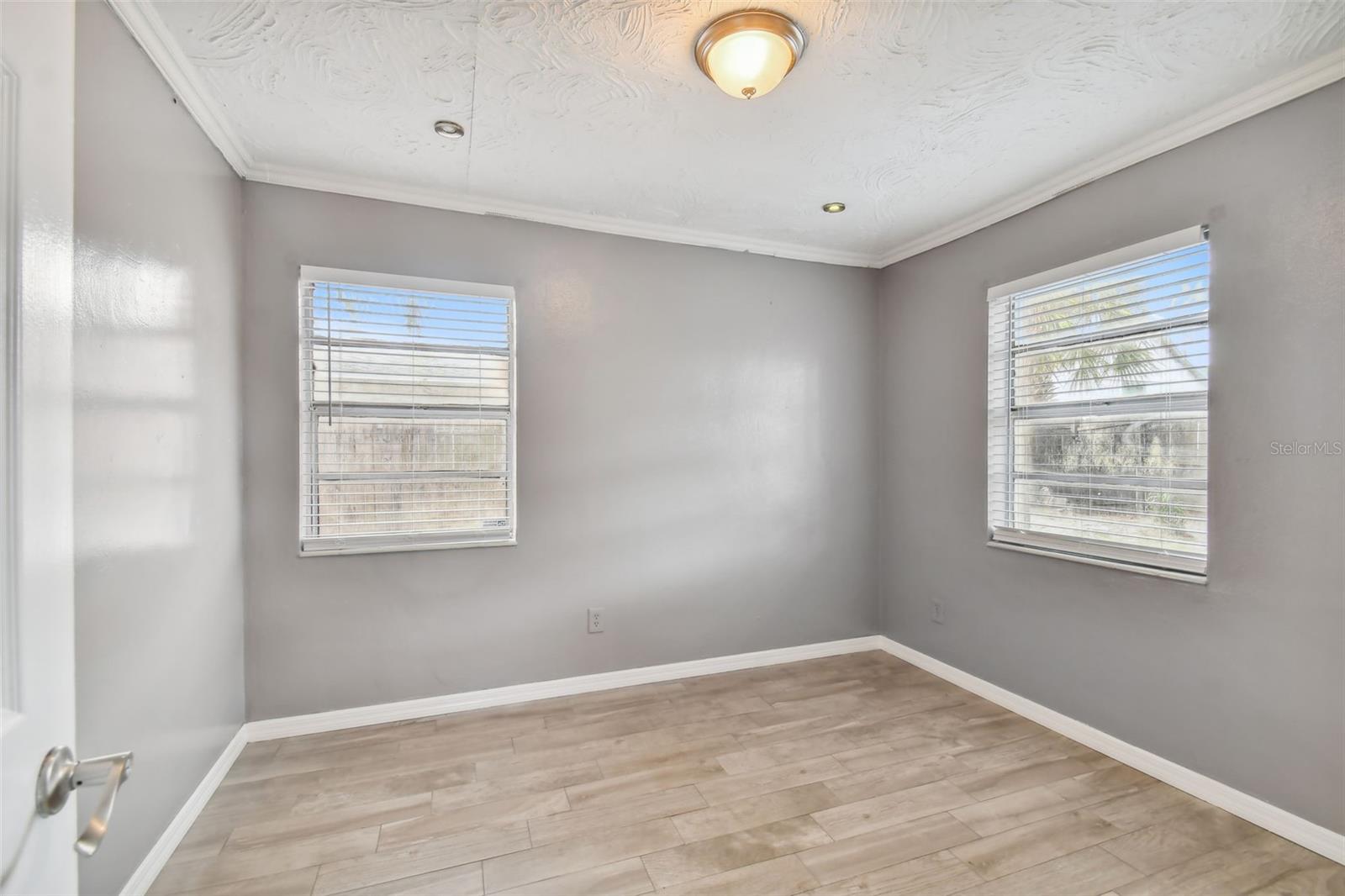 BENJAMINS 5TH ADD - Residential Lease