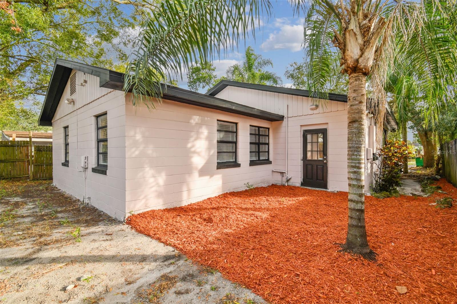 BENJAMINS 5TH ADD - Residential Lease