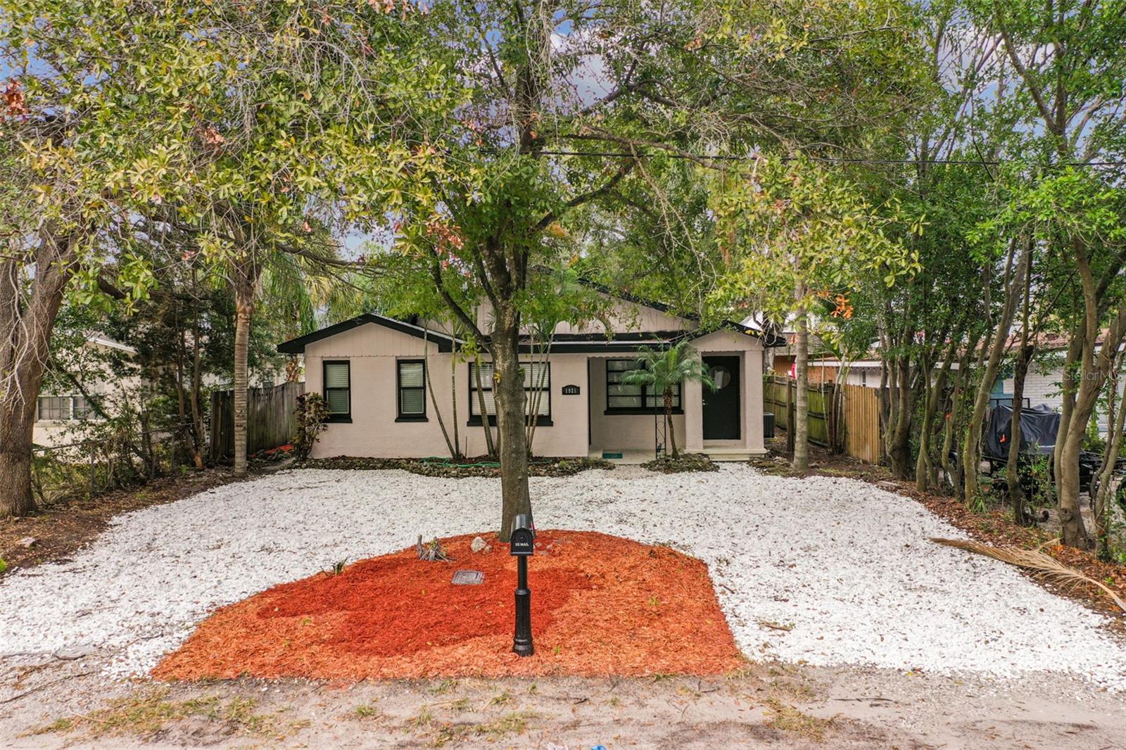 BENJAMINS 5TH ADD - Residential Lease