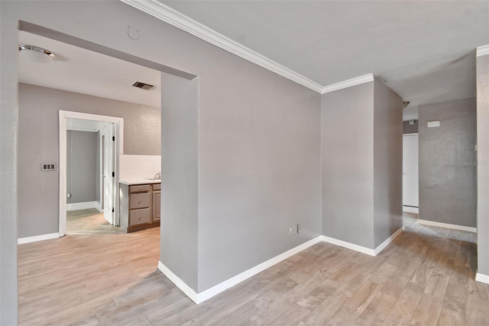 BENJAMINS 5TH ADD - Residential Lease