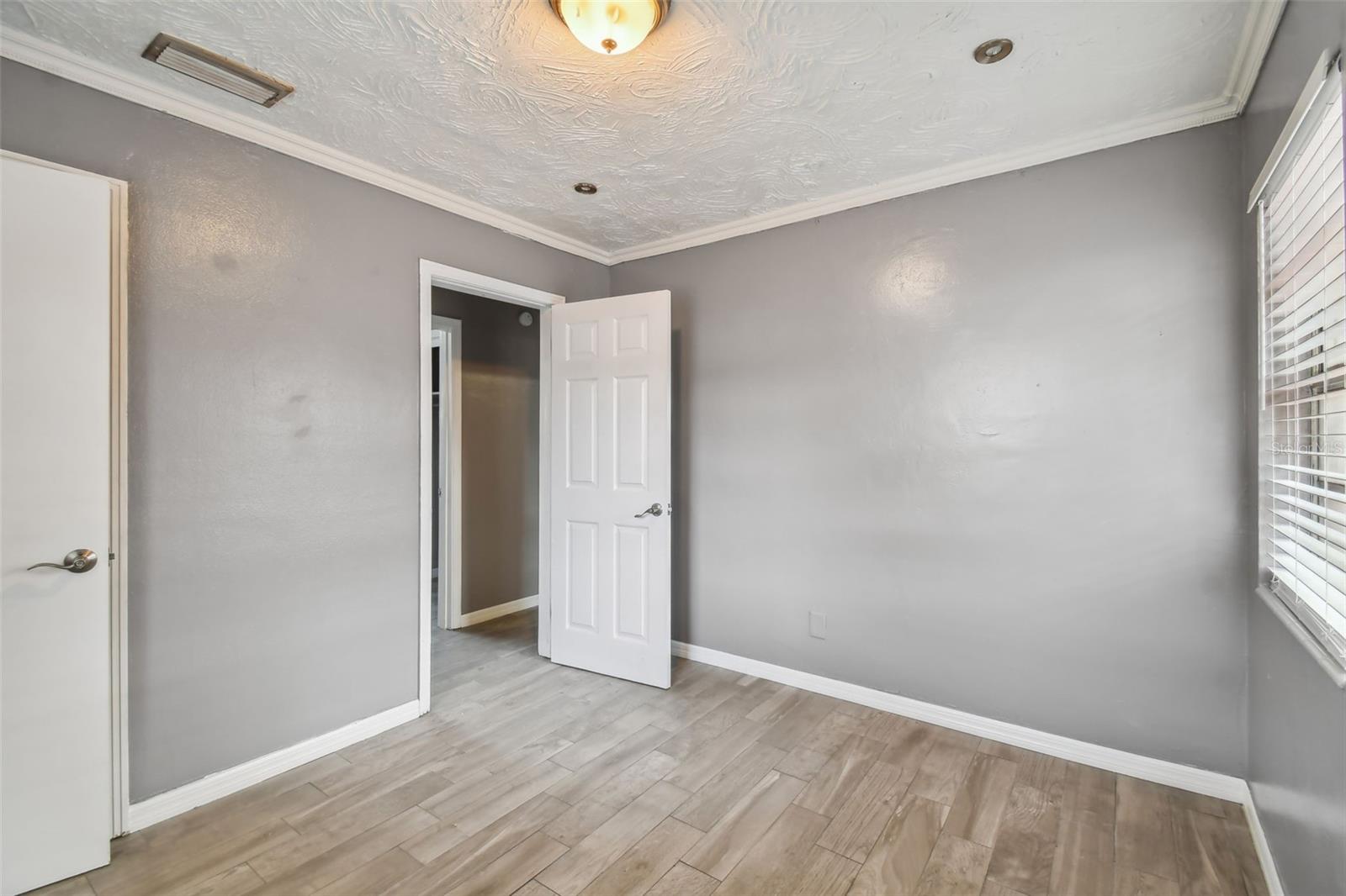 BENJAMINS 5TH ADD - Residential Lease